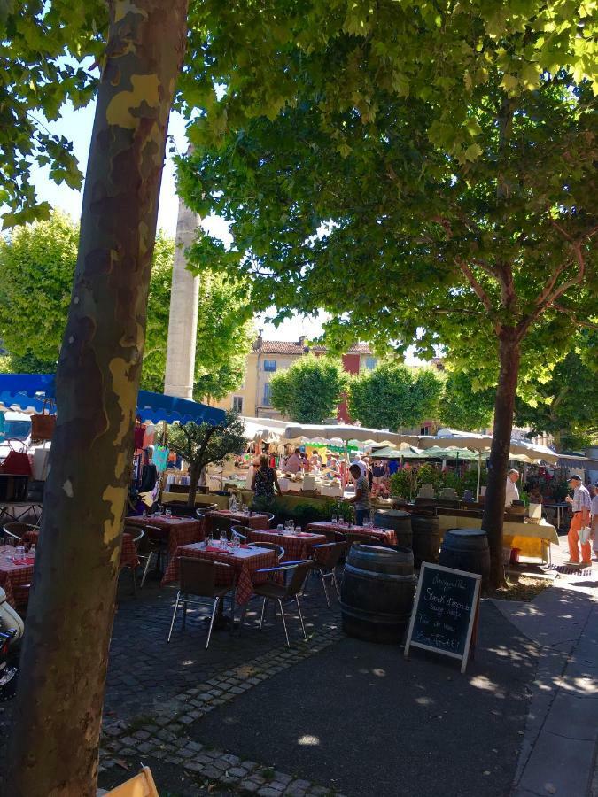 Appartement En Plein Centre Ville Apt Luaran gambar